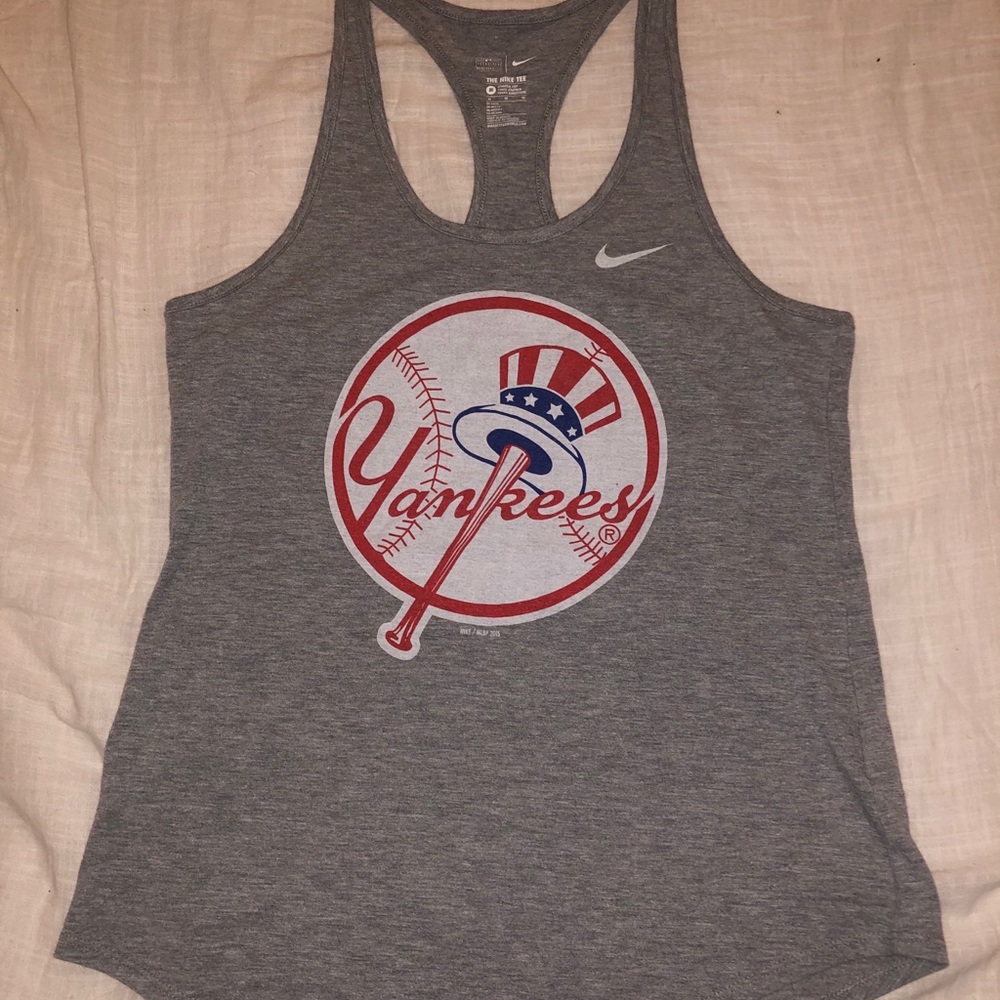 Women’s Nike MLB New York Yankees racerback tank